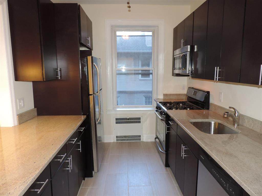 340 Fairmount Ave - Photo 1