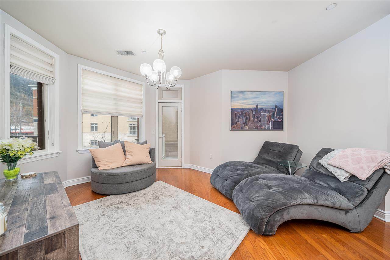 7400 River Rd - Photo 1