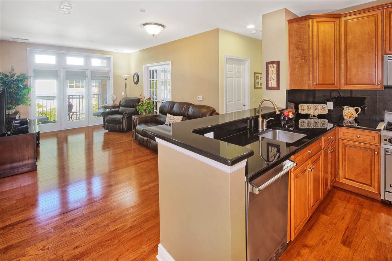 7400 River Rd - Photo 1