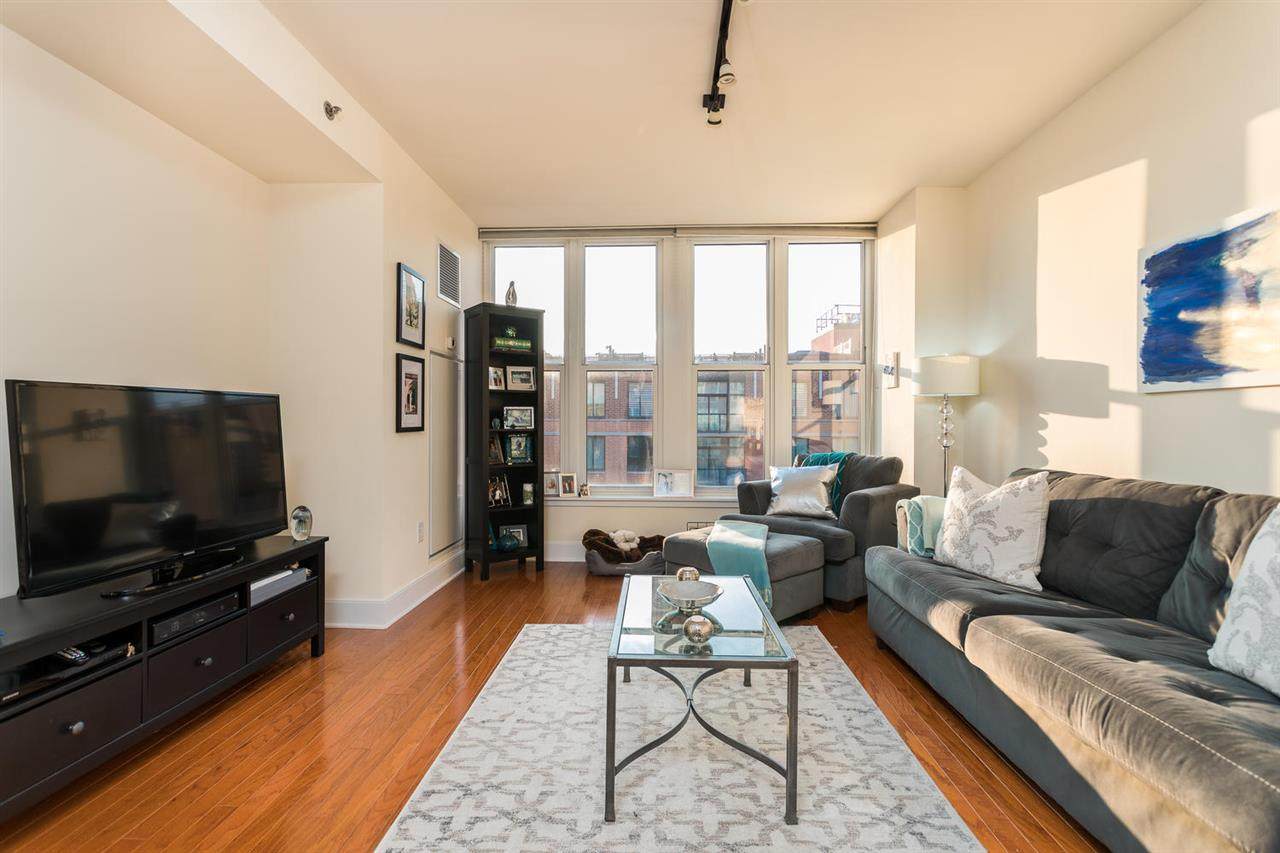 1125 Maxwell Lane - Photo 1