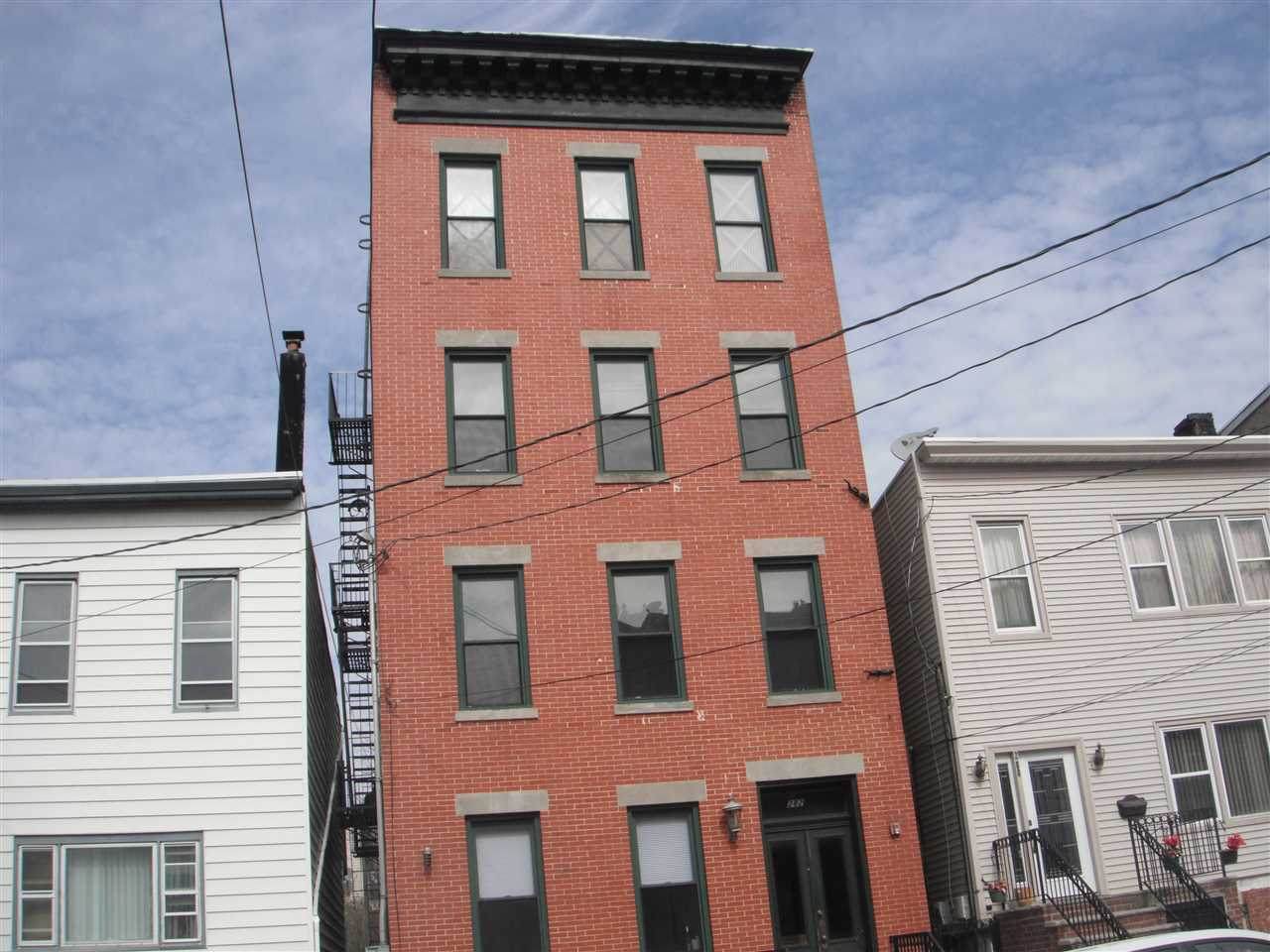 282 Griffith St - Photo 1