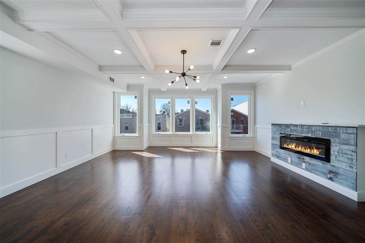 130 South St - Photo 1