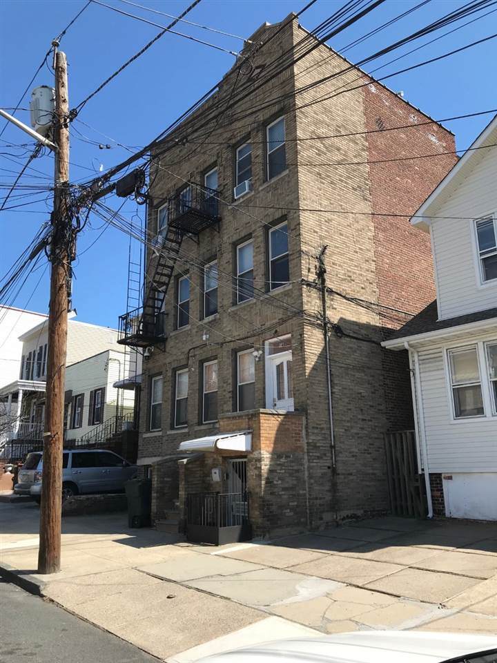 16 Belvidere Ave - Photo 1