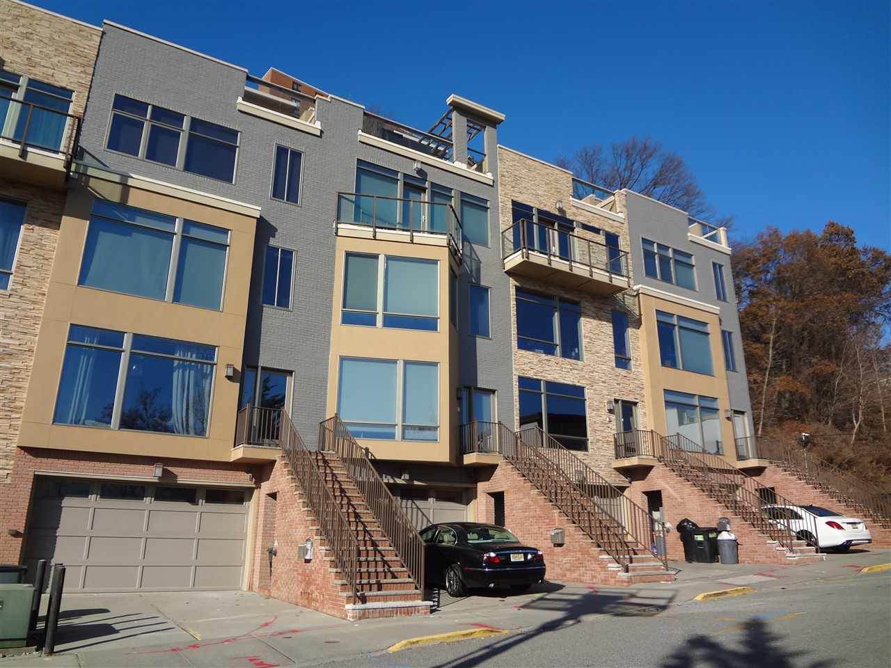 8719 Churchill Rd - Photo 1