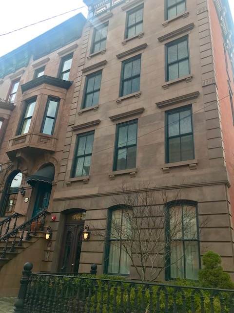 1042 Bloomfield St - Photo 1