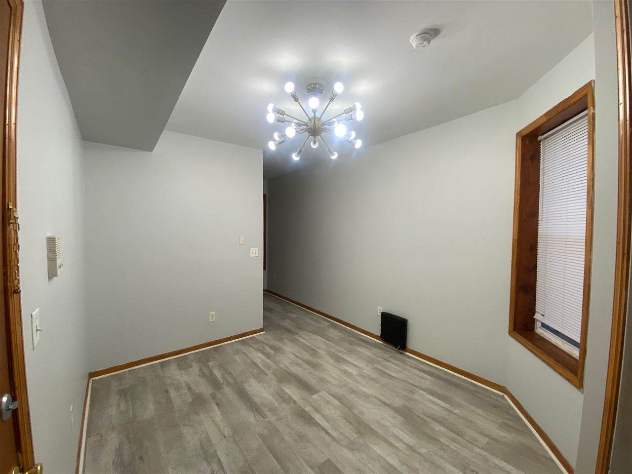 209 New York Ave - Photo 1