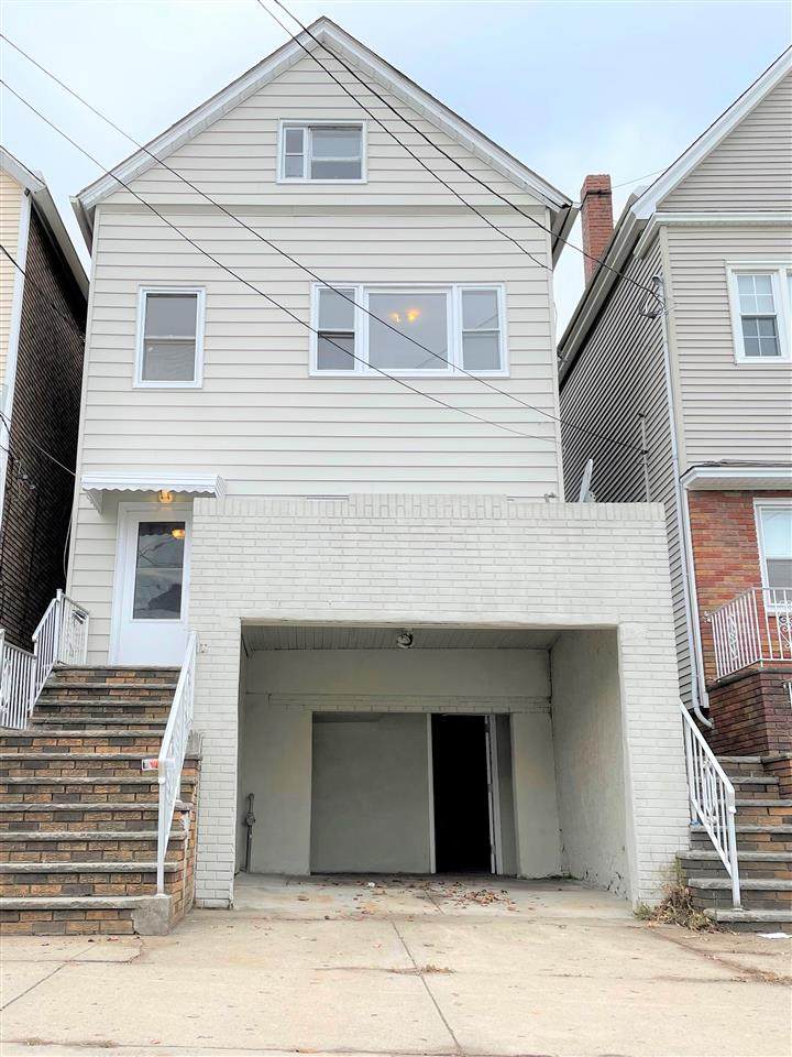 277 Avenue C - Photo 1