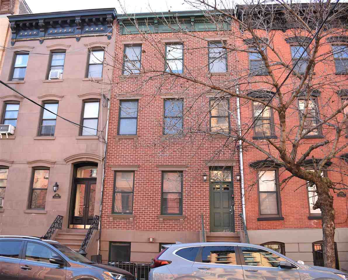 912 Park Ave - Photo 1