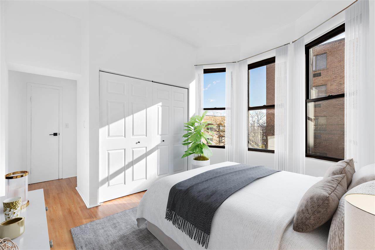 193 Ogden Ave - Photo 1