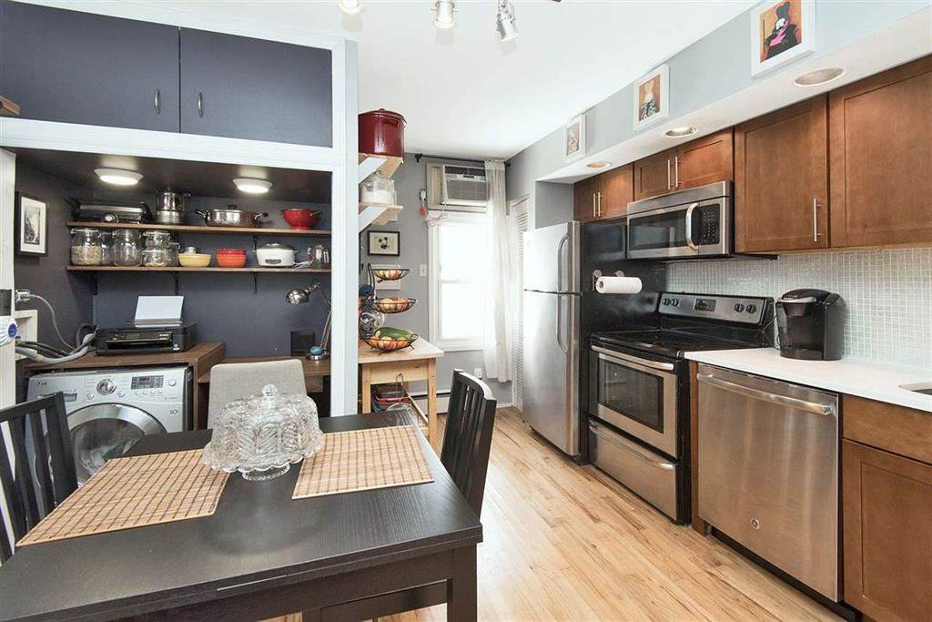 307 Monroe St - Photo 1