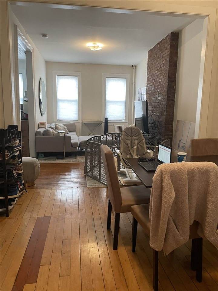 253 1/2 5TH ST - Photo 1