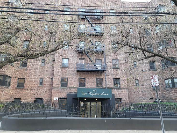 165 Vroom St - Photo 1