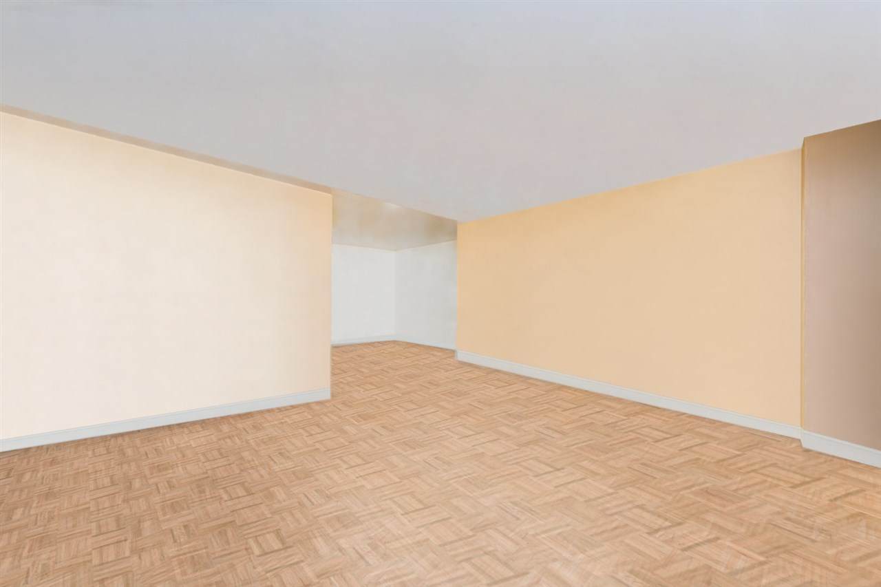 131 Wegman Parkway - Photo 1