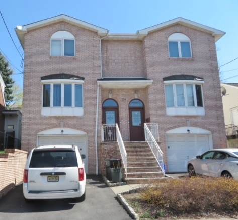 734 Chestnut St - Photo 1