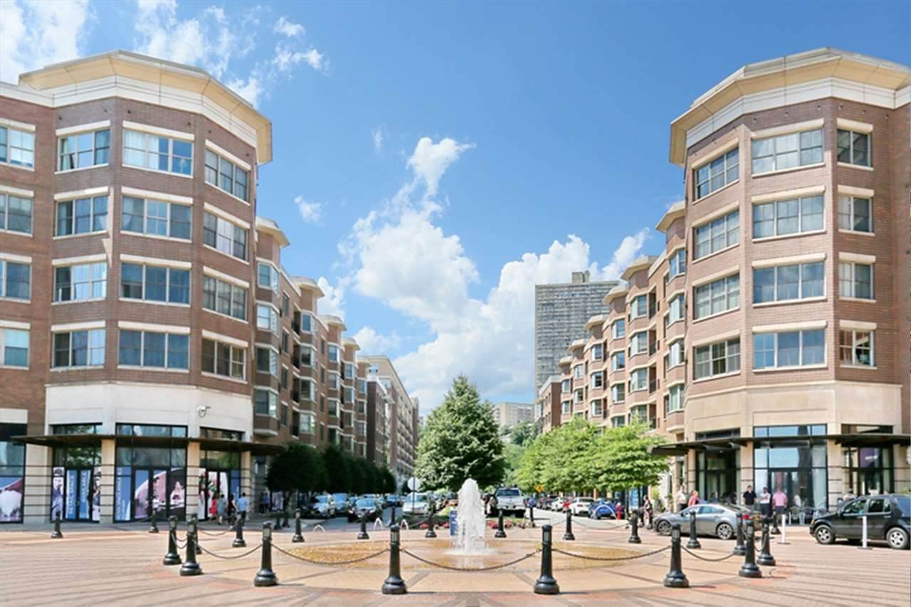 22 Avenue At Port Imperial - Photo 1