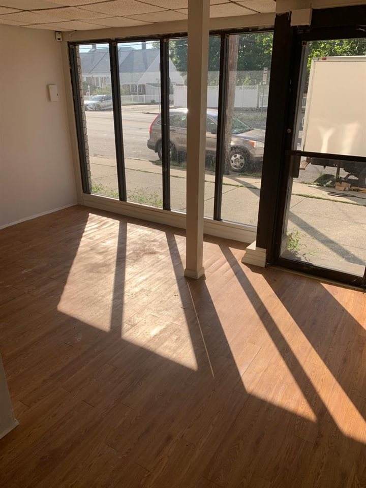 500 Kennedy Blvd - Photo 1