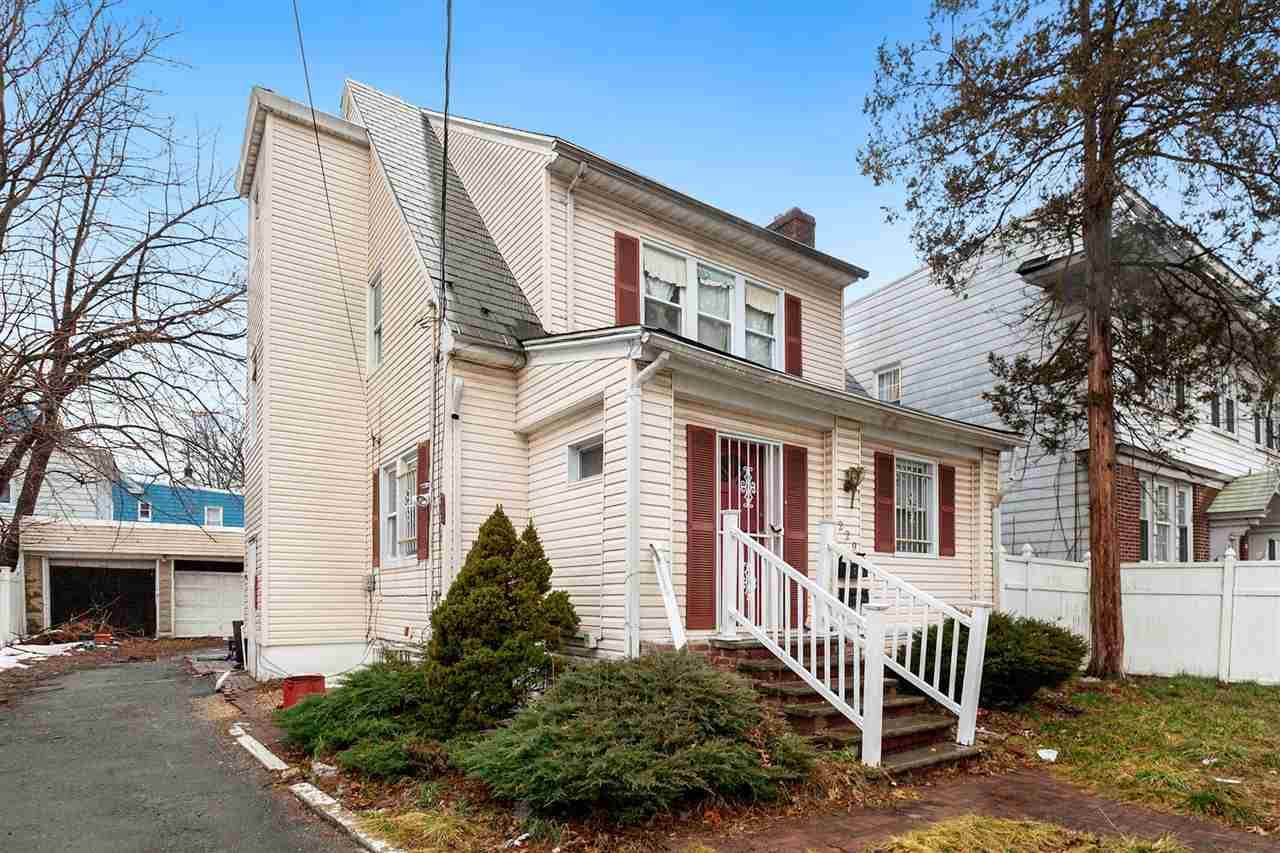 229-231 Sunset Ave - Photo 1