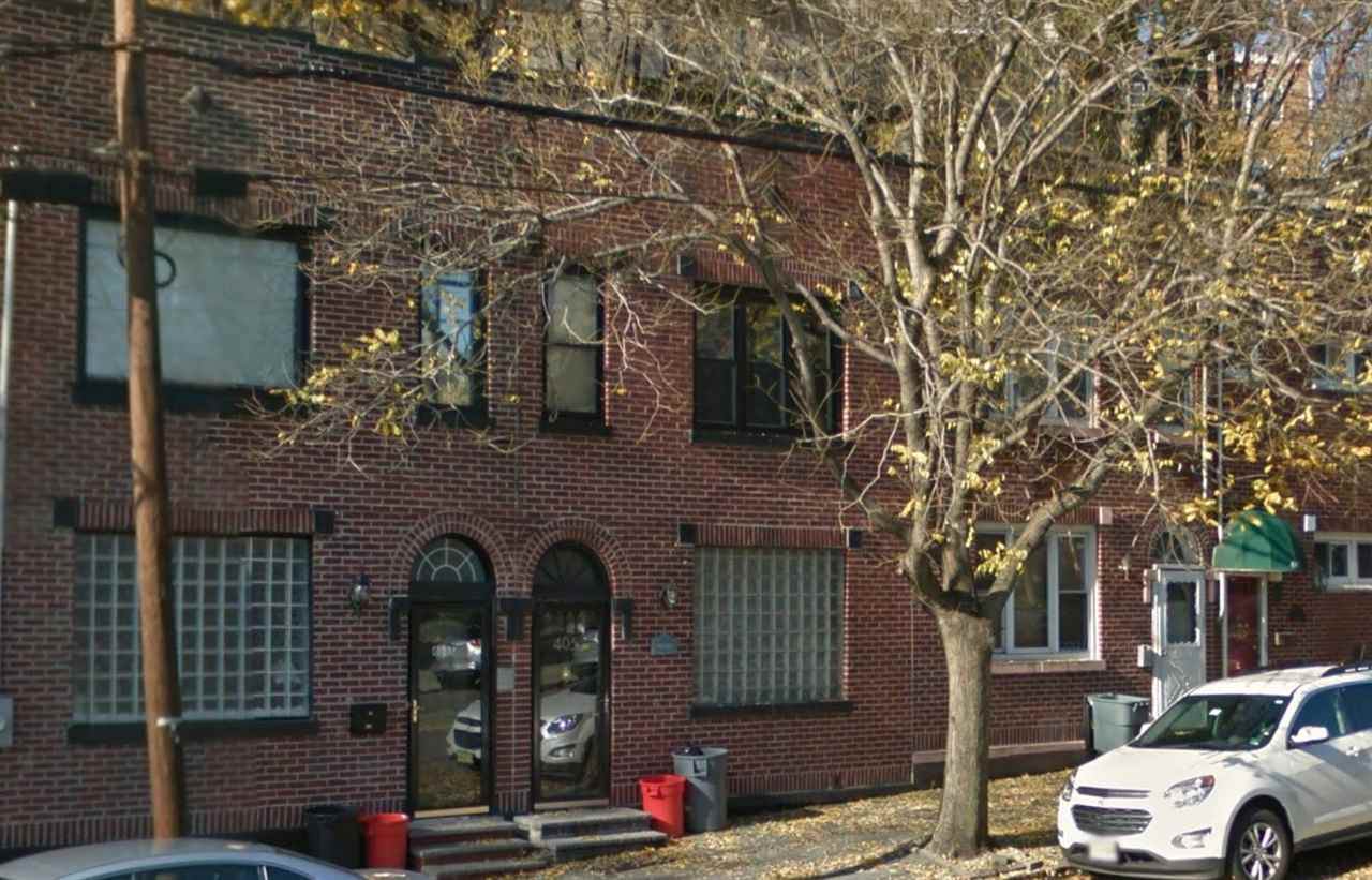 405 Park Ave - Photo 1