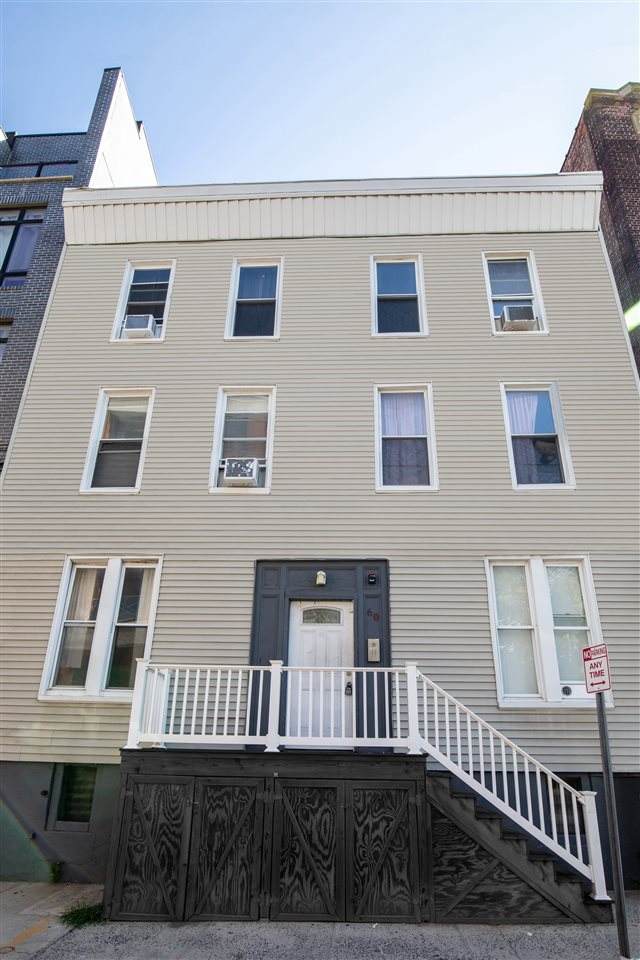 60 Newkirk St - Photo 1