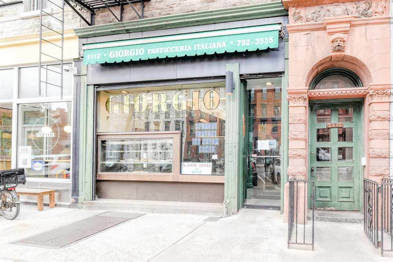 1112 Washington St - Photo 1