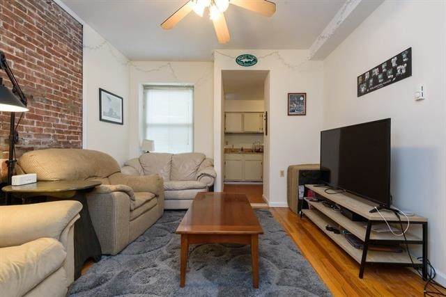 230 Bloomfield St - Photo 1
