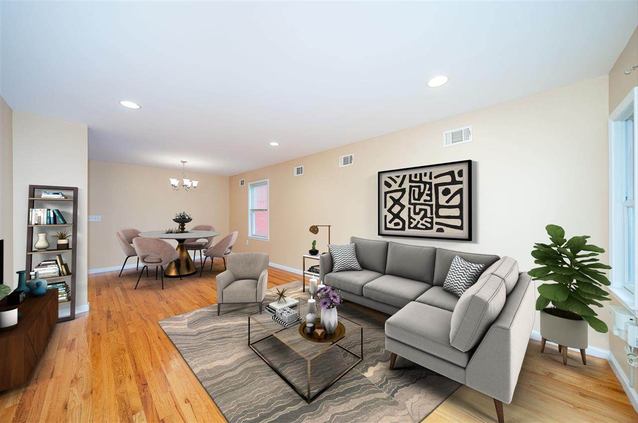 43 Manhattan Ave - Photo 1