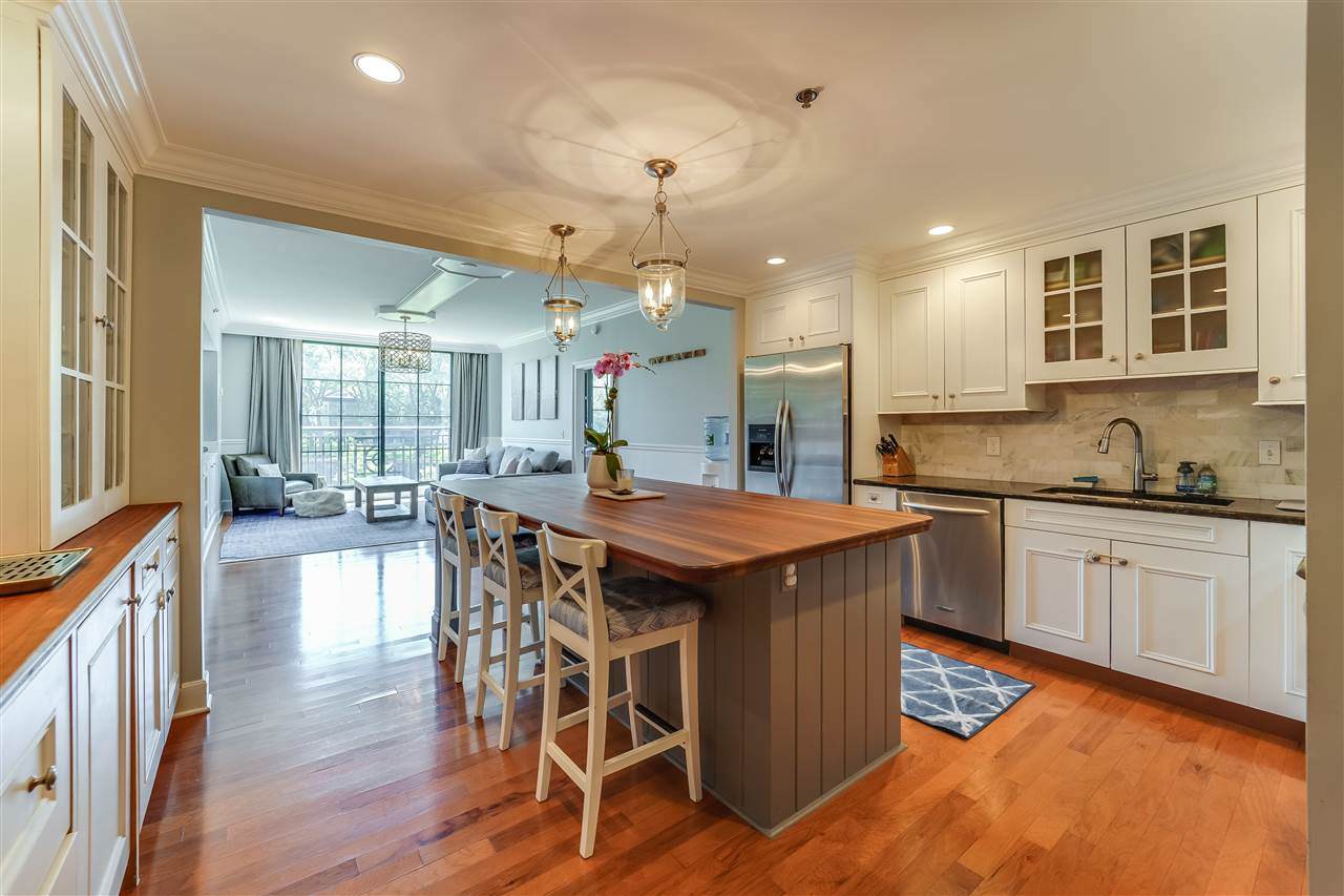 1025 Maxwell Lane - Photo 1