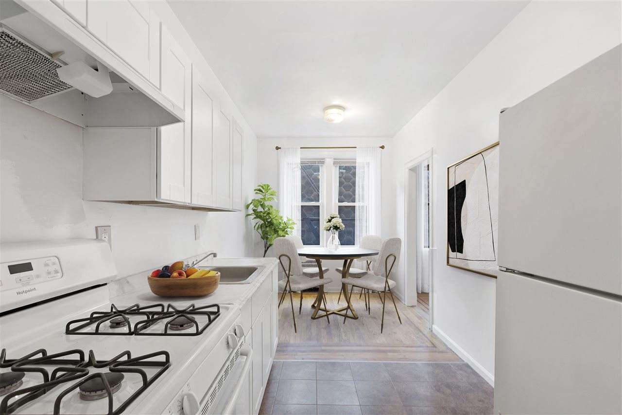 301 Palisade Ave - Photo 1