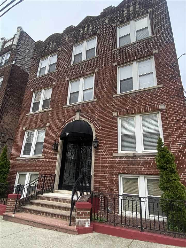 173 West 48Th St - Photo 1