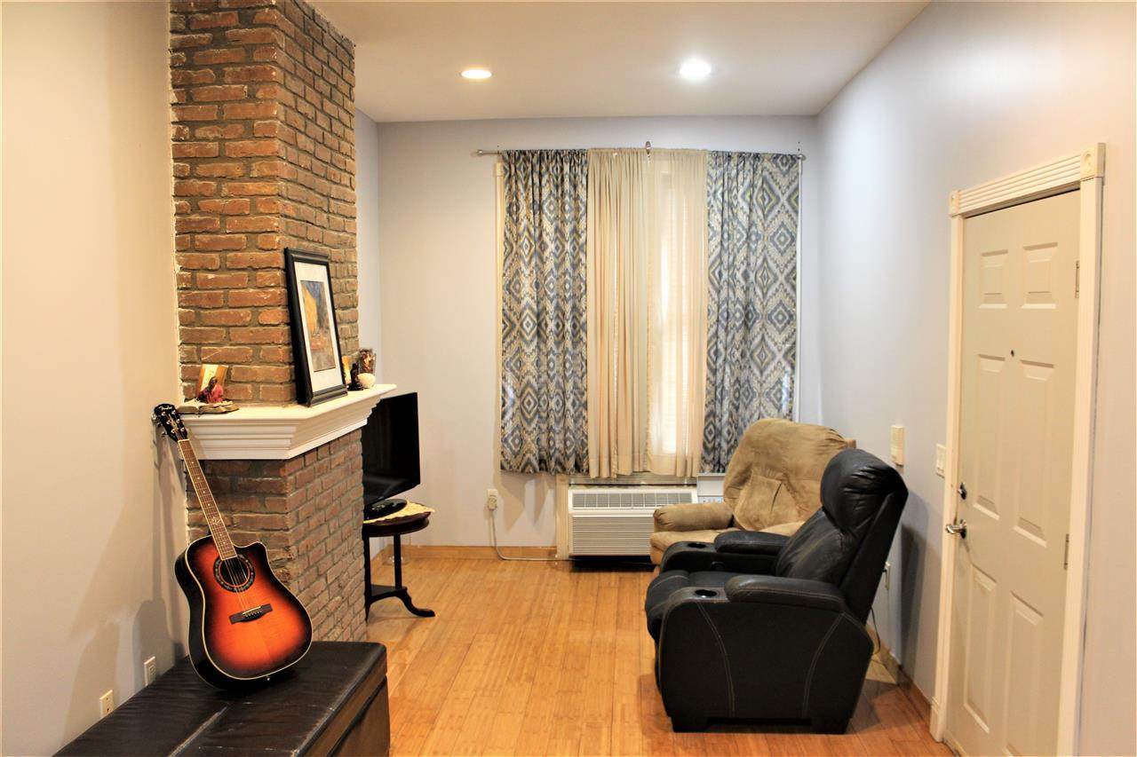 3683 Kennedy Blvd - Photo 1