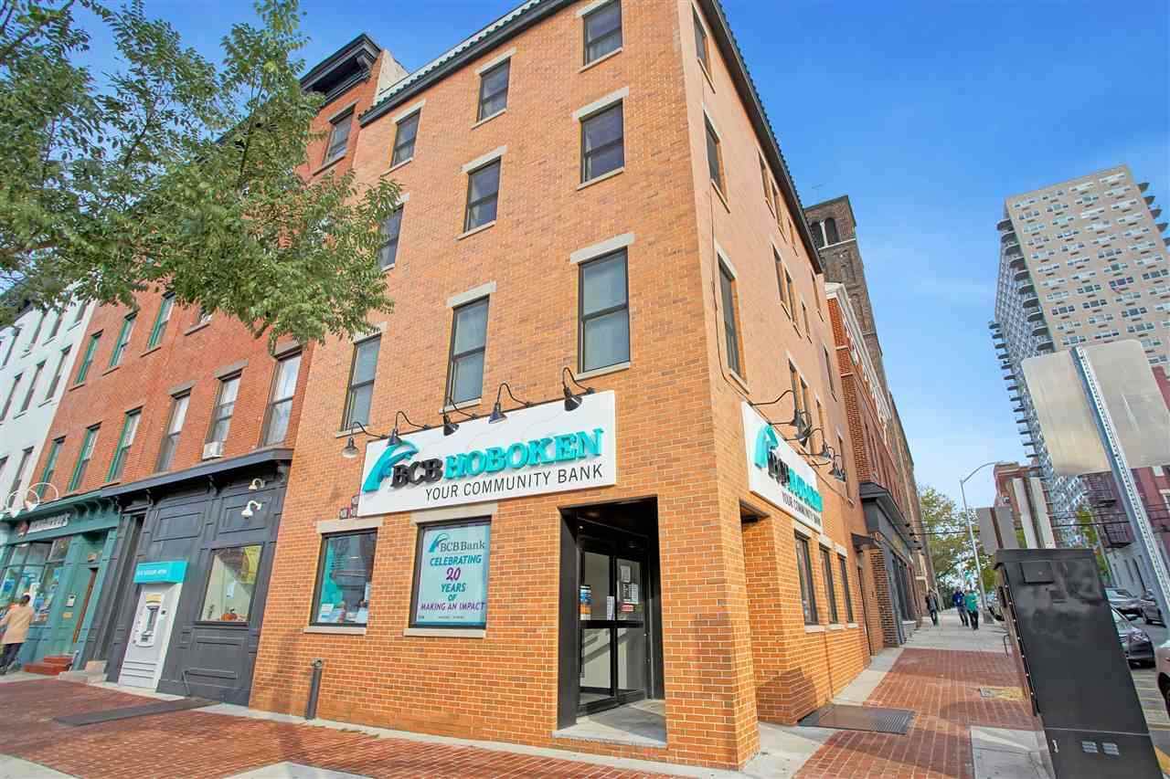 403 Washington St - Photo 1