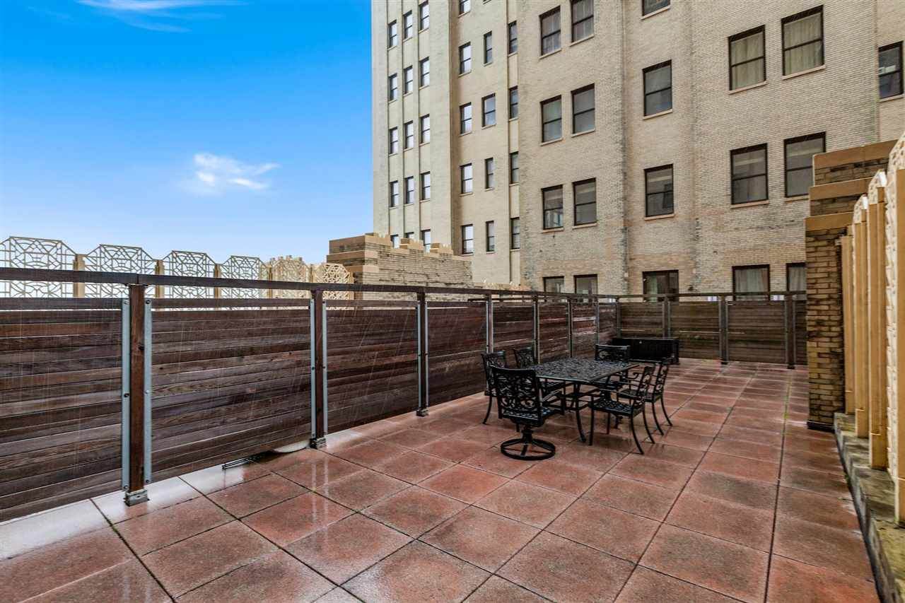 4 Beacon Way - Photo 1