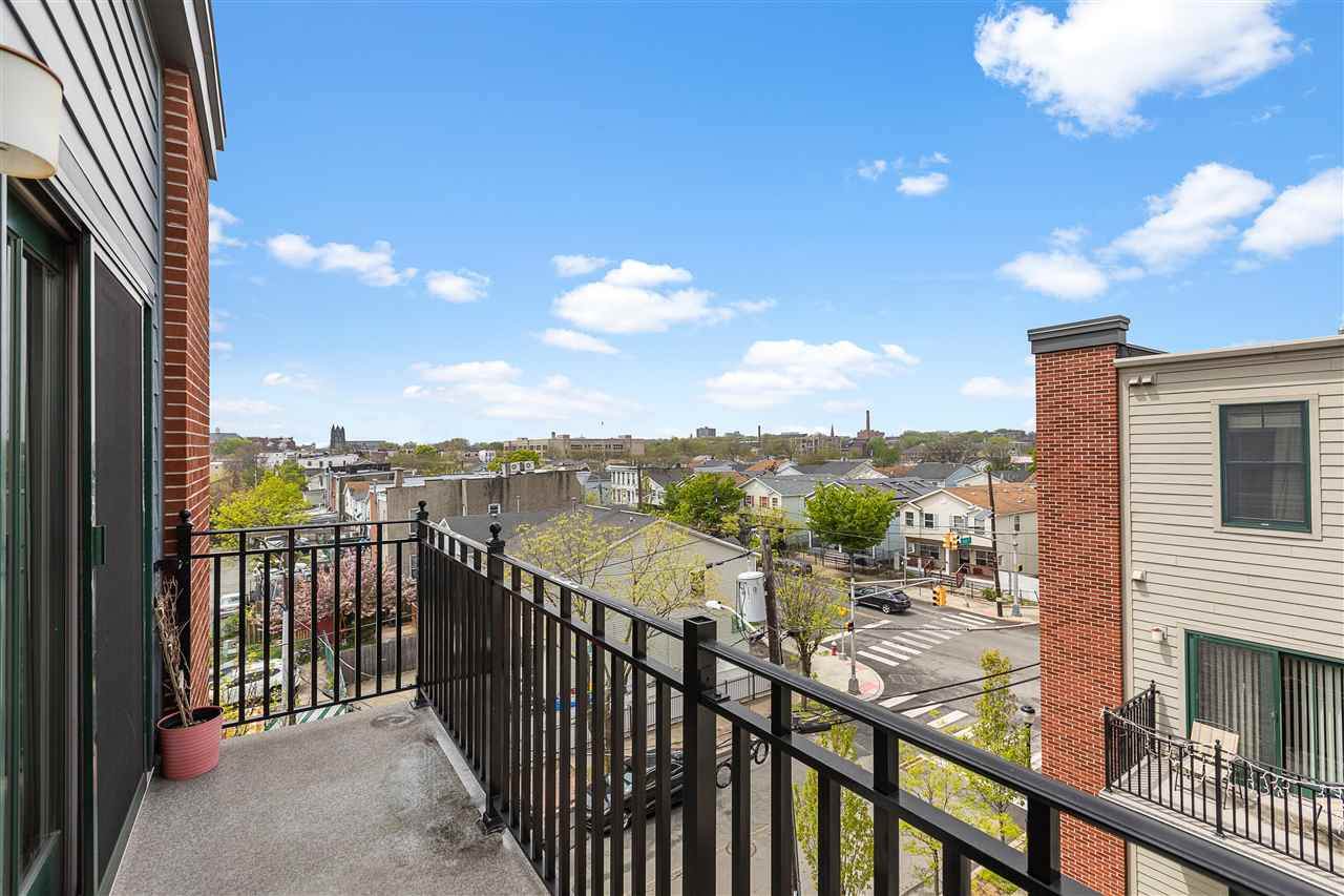26-2 Ash St - Photo 1