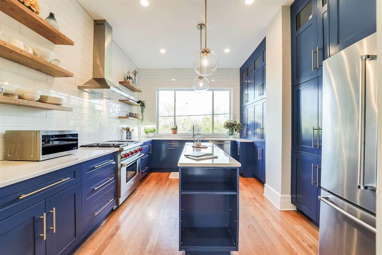 256 Palisade Ave - Photo 1