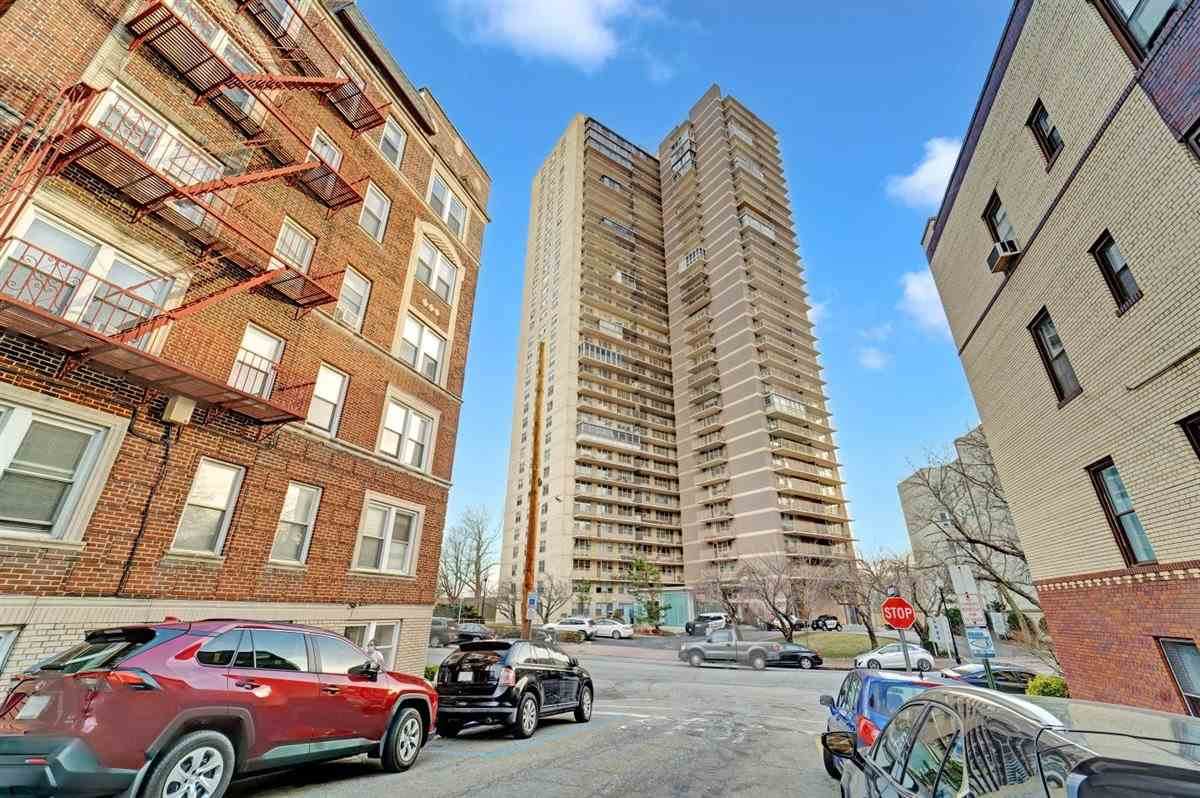 6040 Blvd East - Photo 1