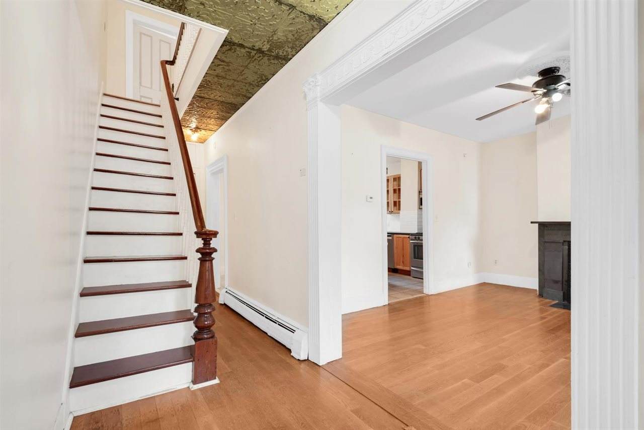 319 5TH ST - Photo 1