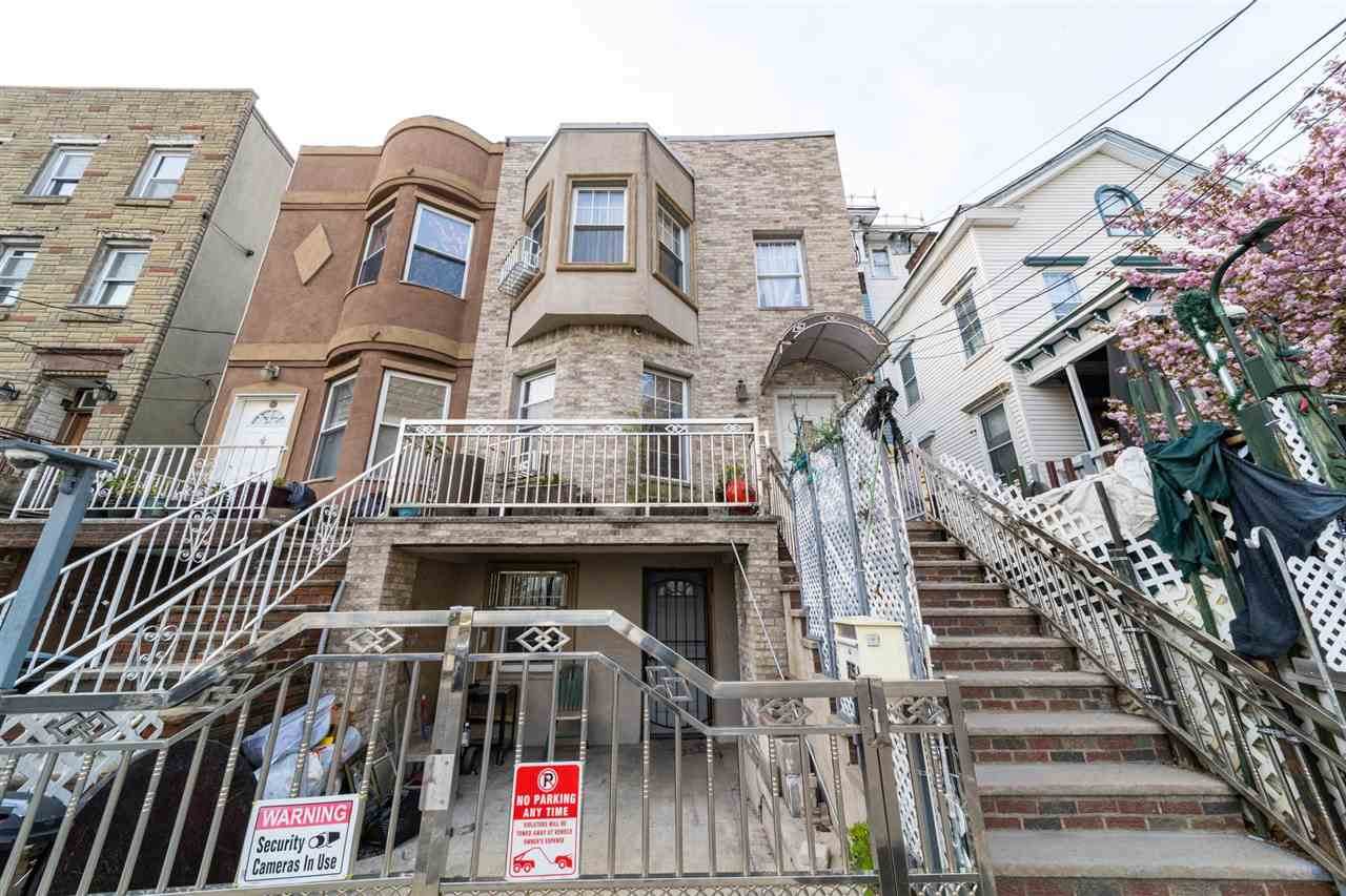 75A Clifton Pl - Photo 1