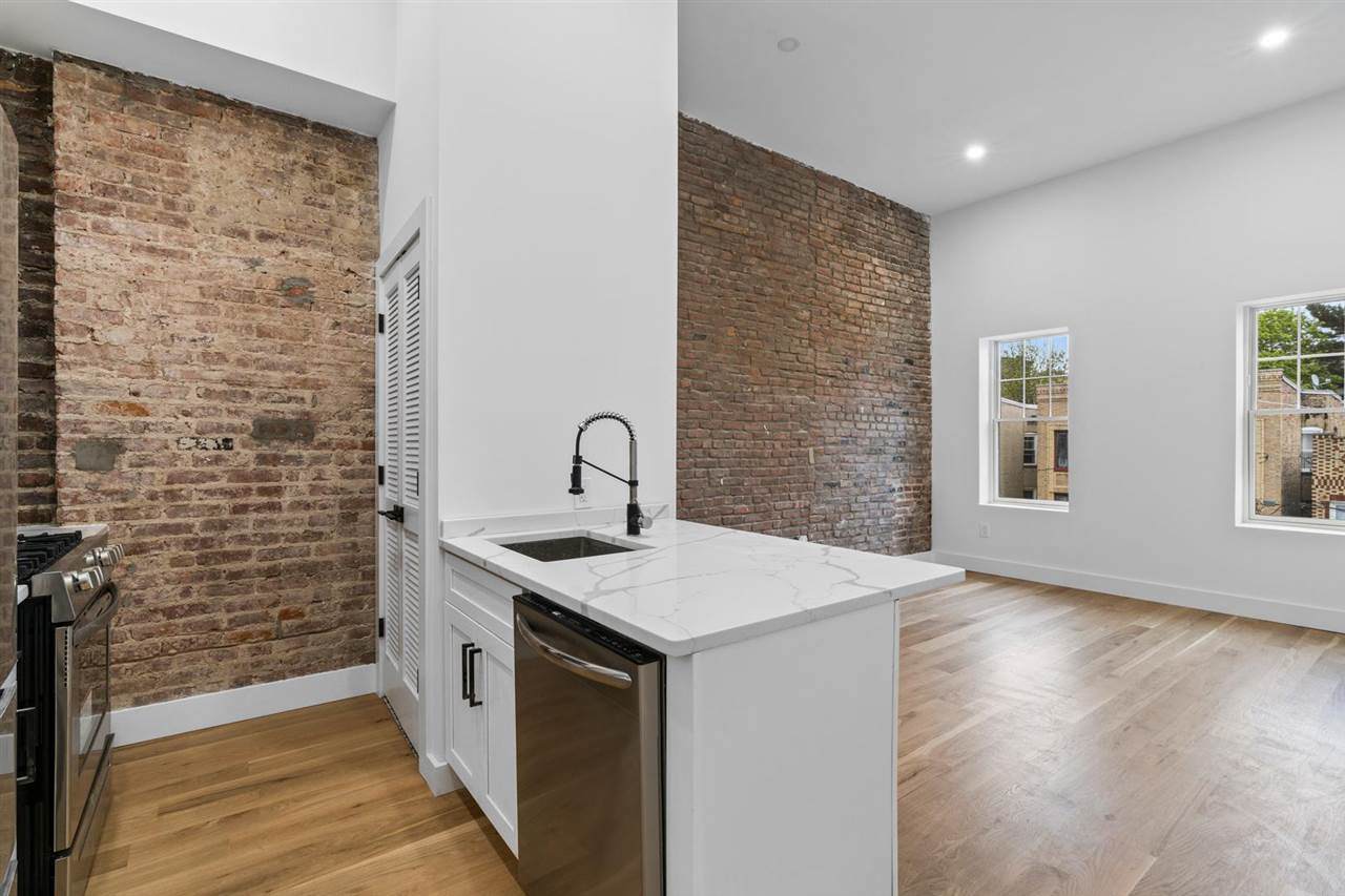 25 Corbin Ave - Photo 1