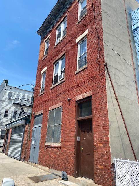 728-730 24TH ST - Photo 1