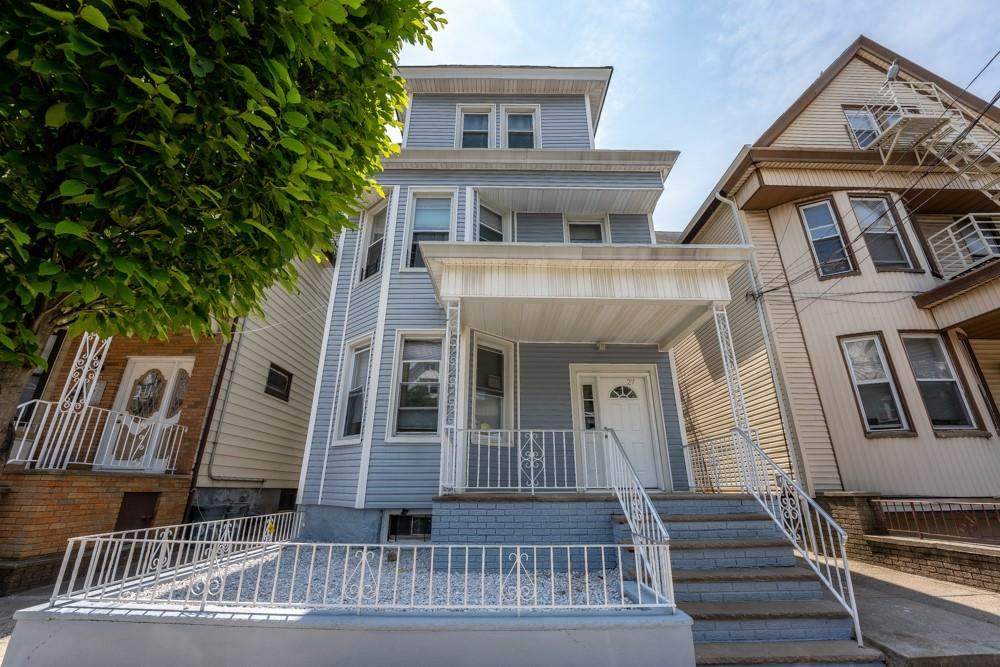 27 49TH ST - Photo 1