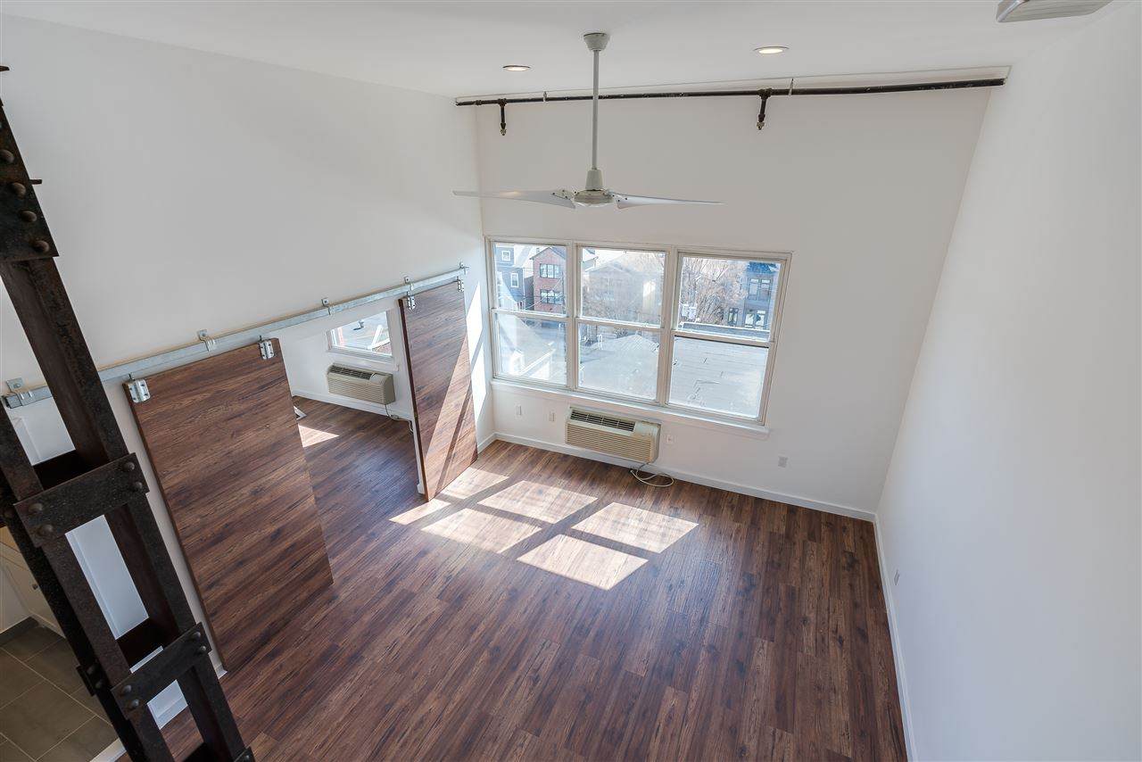 44 Sherman Ave - Photo 1
