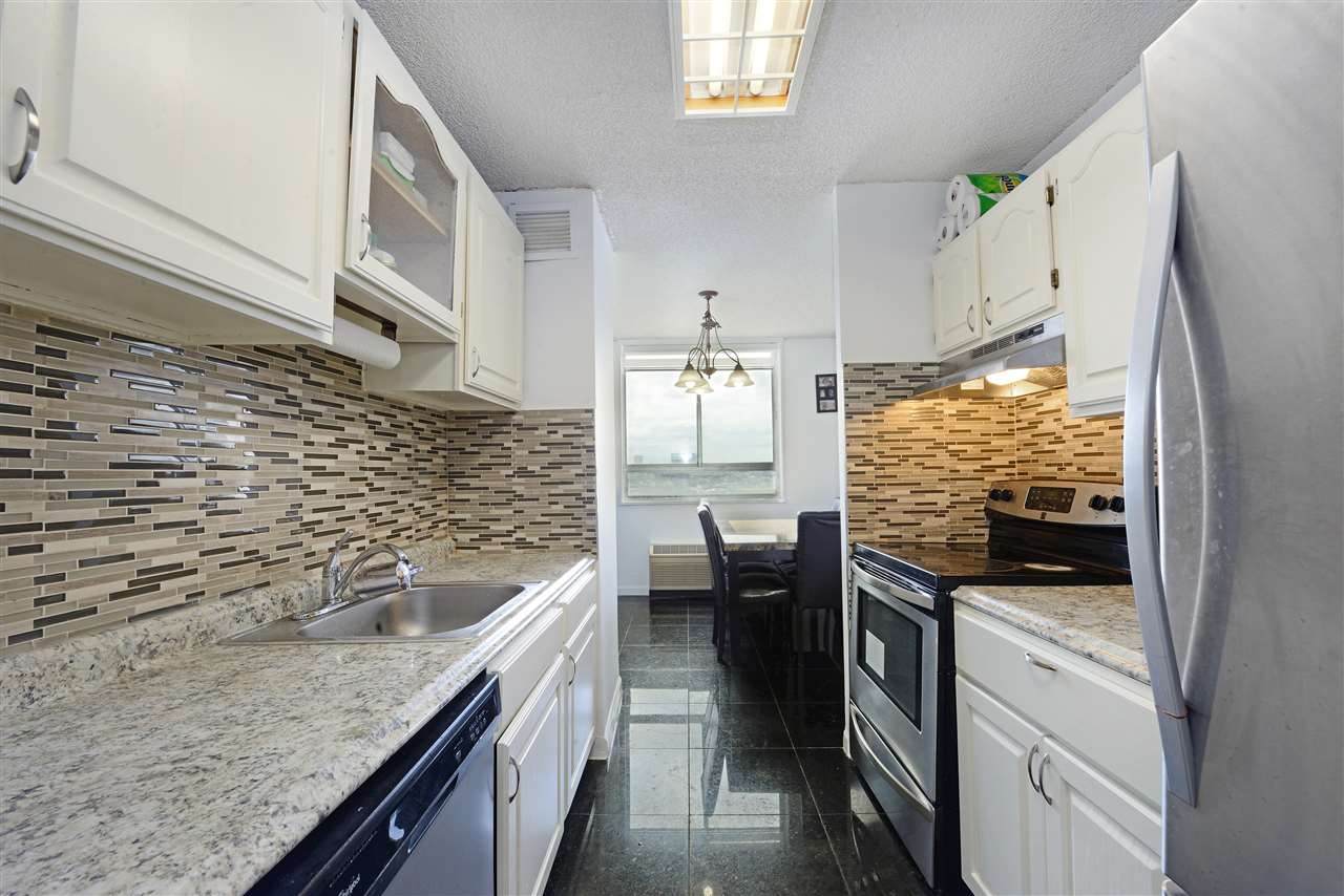 100 Manhattan Ave - Photo 1