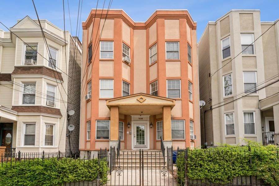 108 Duncan Ave - Photo 1