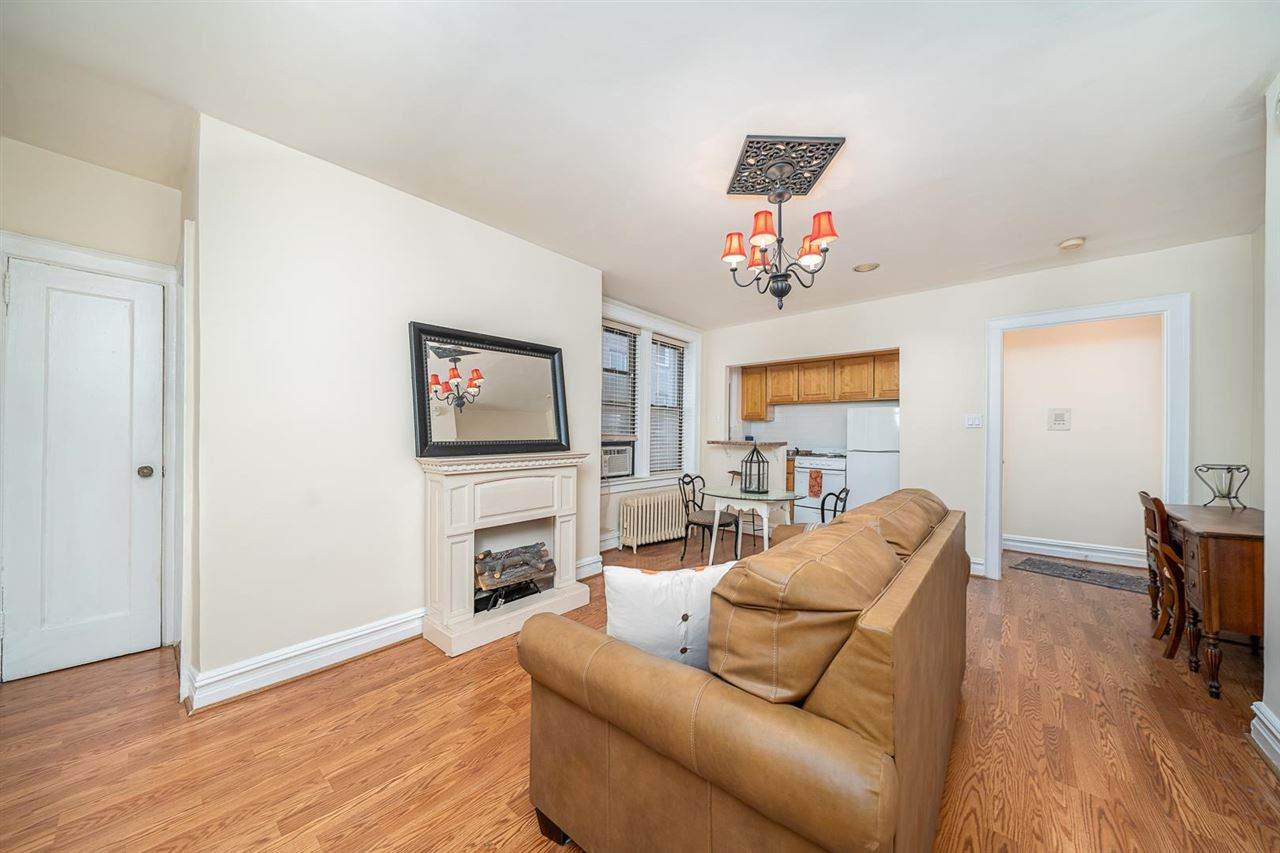 56 Glenwood Ave - Photo 1
