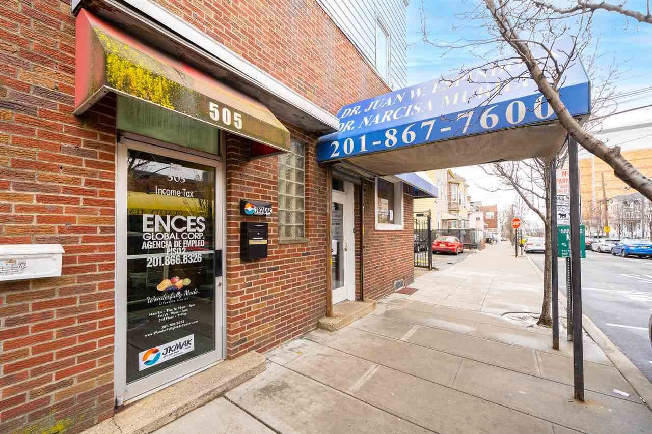507 48TH ST - Photo 1