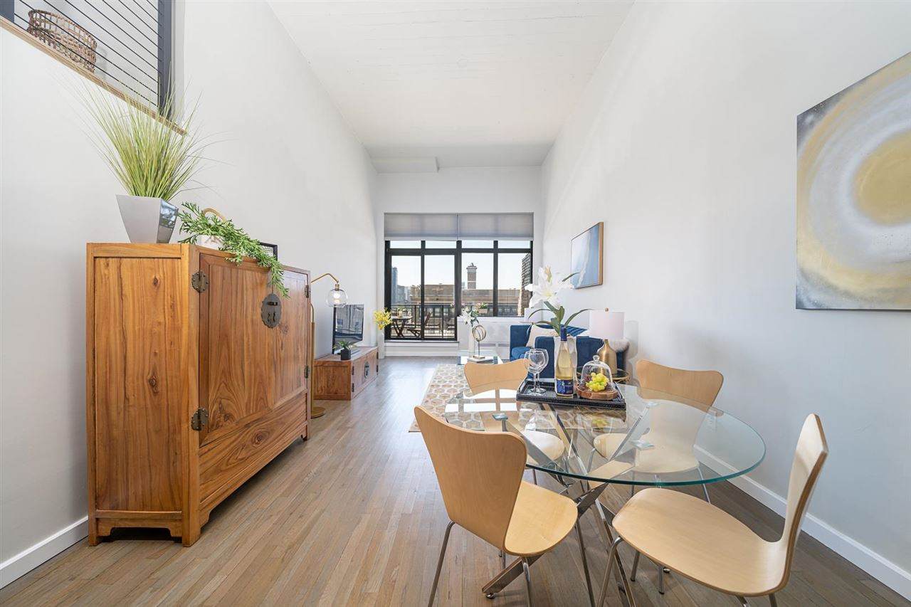 205 10TH ST - Photo 1