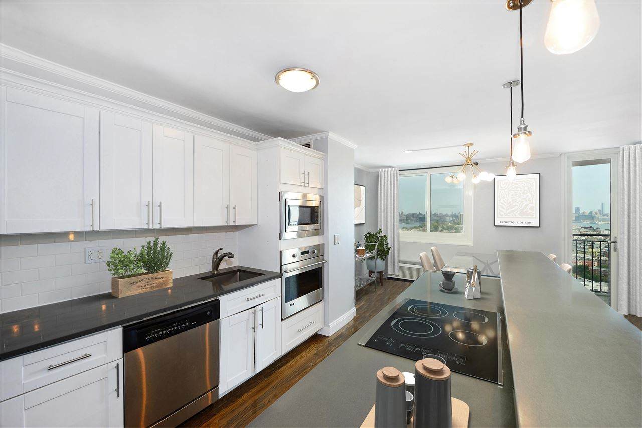 100 Manhattan Ave - Photo 1