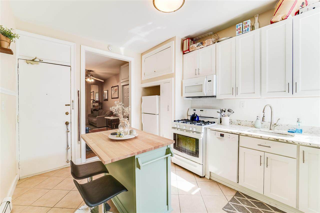 38 West Hamilton Pl - Photo 1