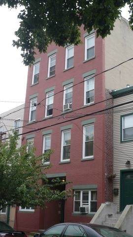313 5TH ST - Photo 1