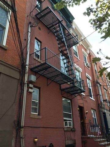 611 Bloomfield St - Photo 1